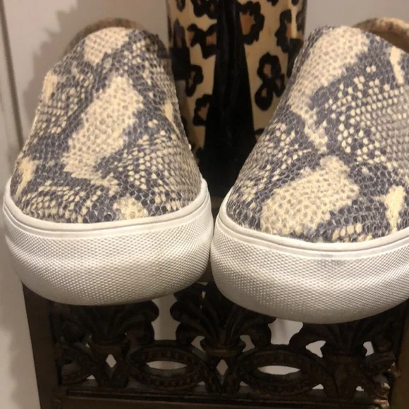 Vince Camuto snakeskin slip ons. Leather upper. Size 7 1/2 slashM/38. Comfy. - Picture 2 of 9